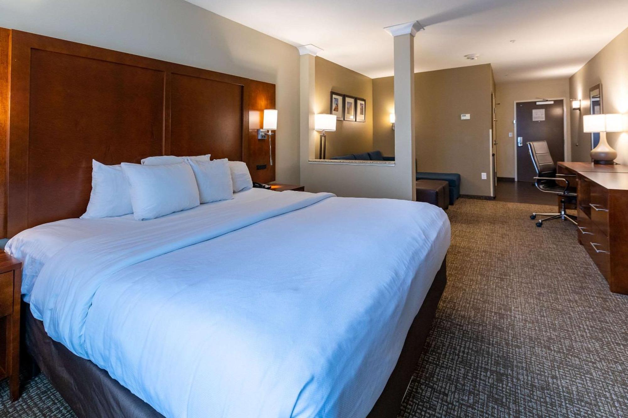 Comfort Suites Denver Near Anschutz Medical Campus Aurora Eksteriør bilde