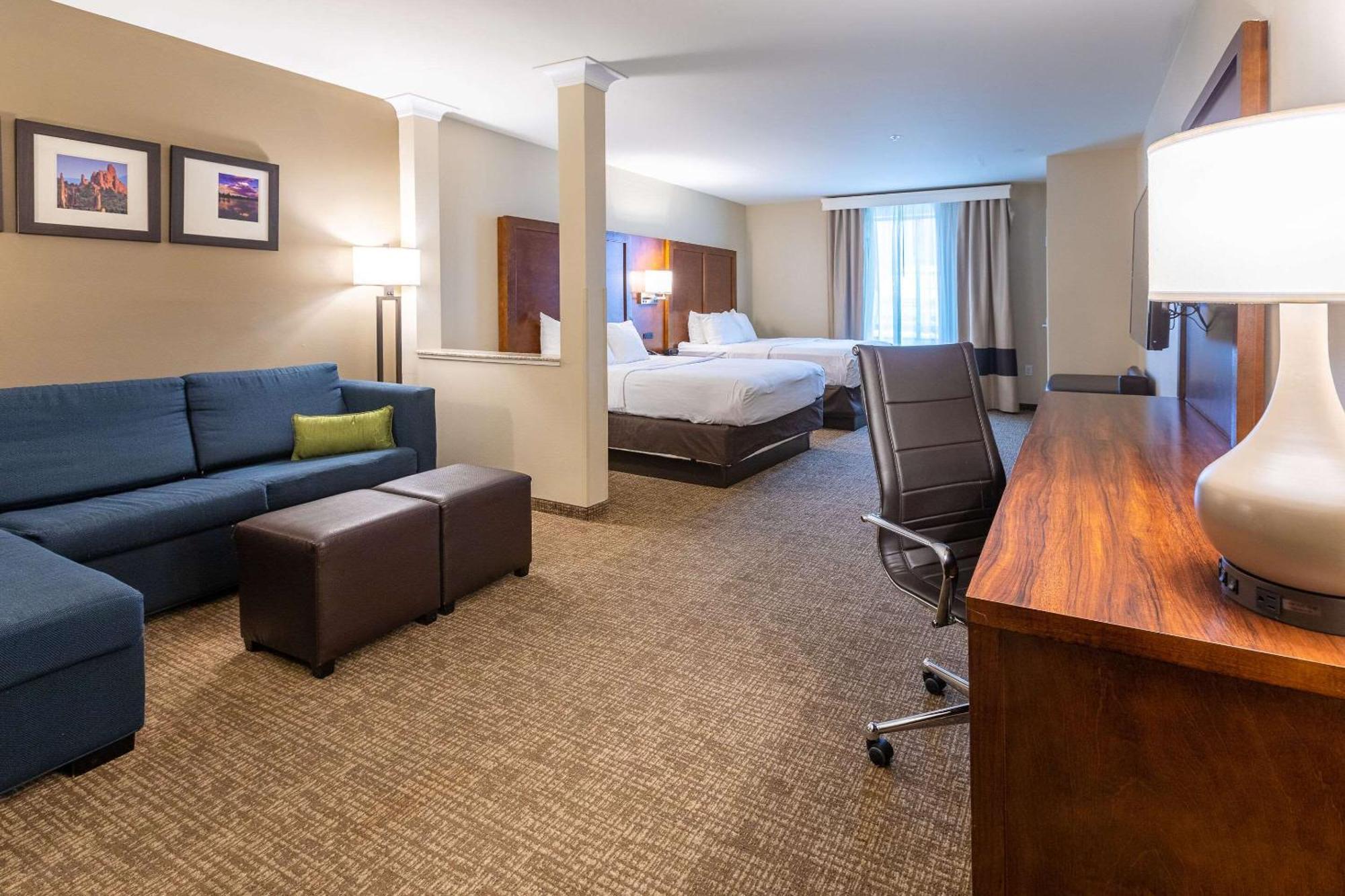 Comfort Suites Denver Near Anschutz Medical Campus Aurora Eksteriør bilde
