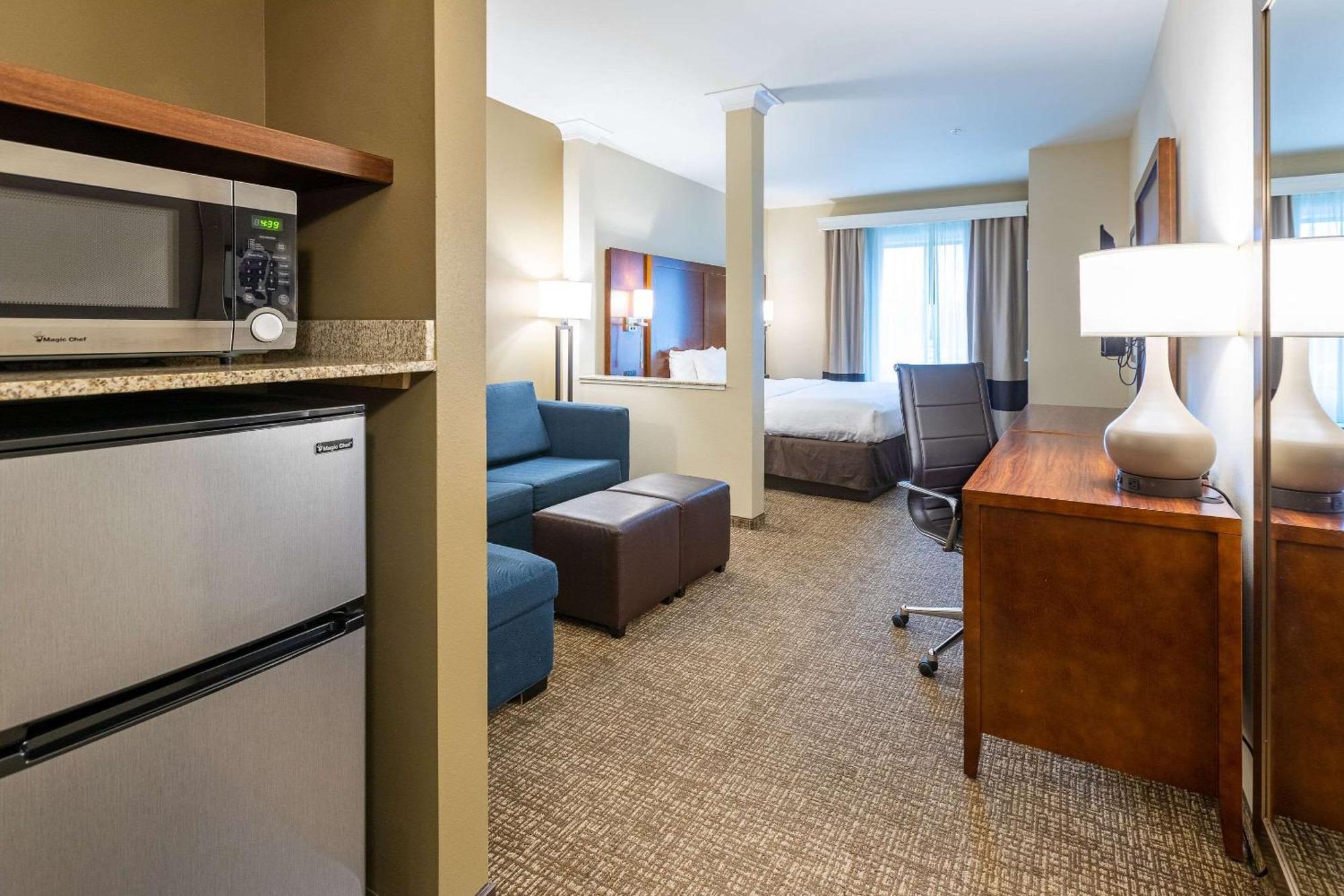 Comfort Suites Denver Near Anschutz Medical Campus Aurora Eksteriør bilde