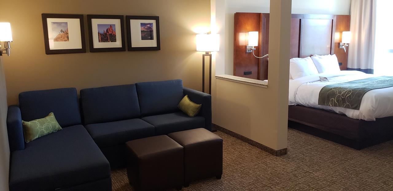 Comfort Suites Denver Near Anschutz Medical Campus Aurora Eksteriør bilde