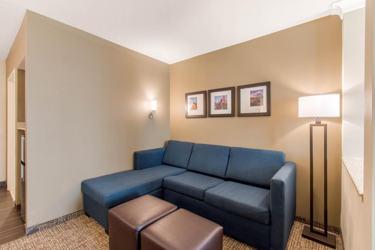 Comfort Suites Denver Near Anschutz Medical Campus Aurora Eksteriør bilde